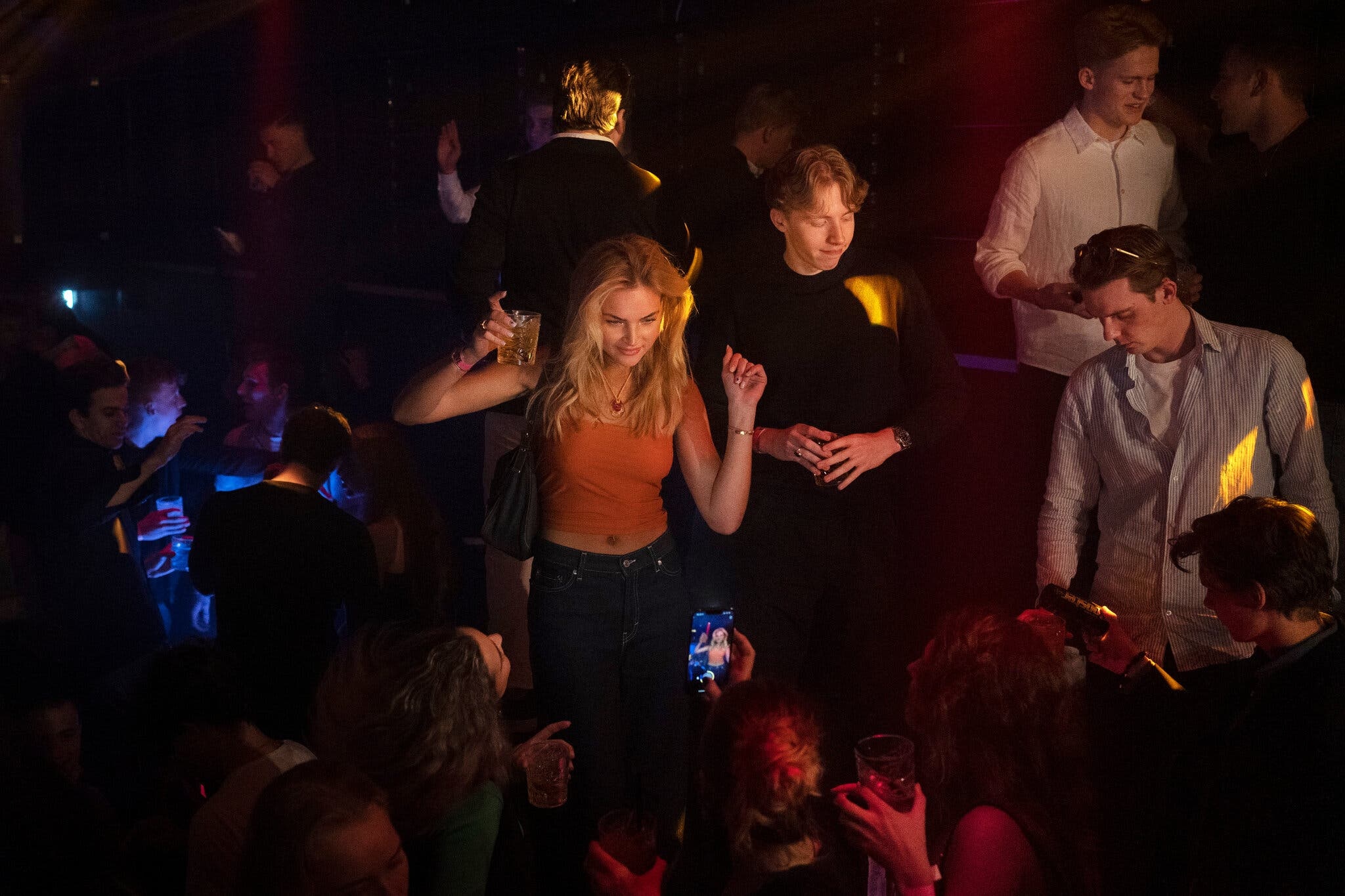 mo cua hau dai dich anh 2