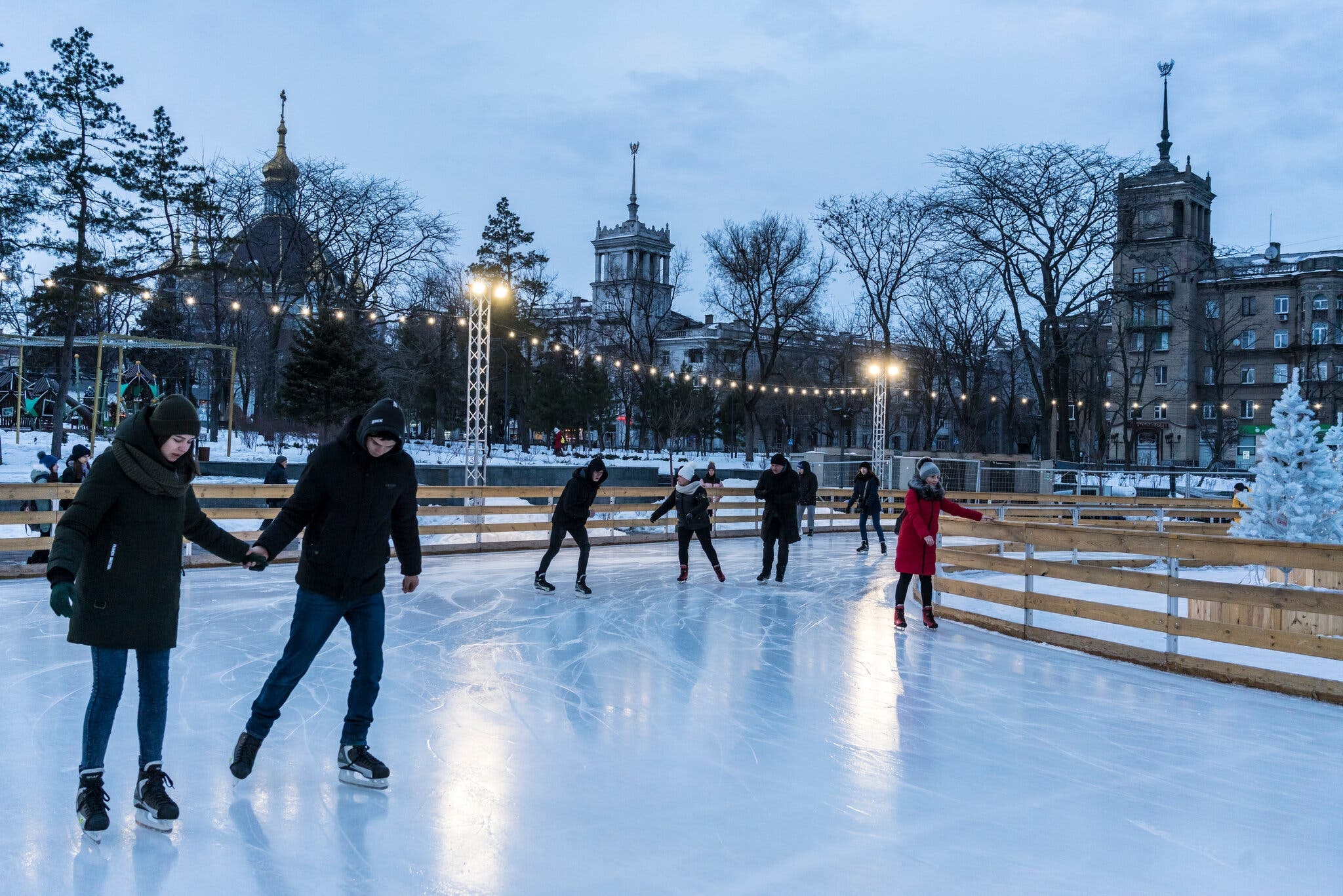 Dai su Viet Nam o Ukraine: Tinh hinh khong nhu bao phuong Tay dua tin hinh anh