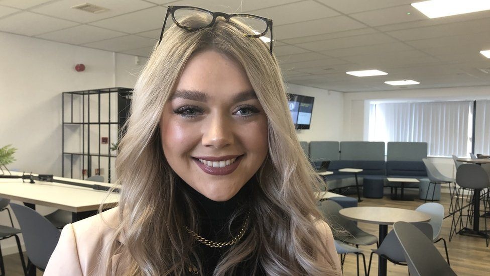 Ket qua bat ngo cua su ket thuc tuan lam viec 5 ngay hinh anh