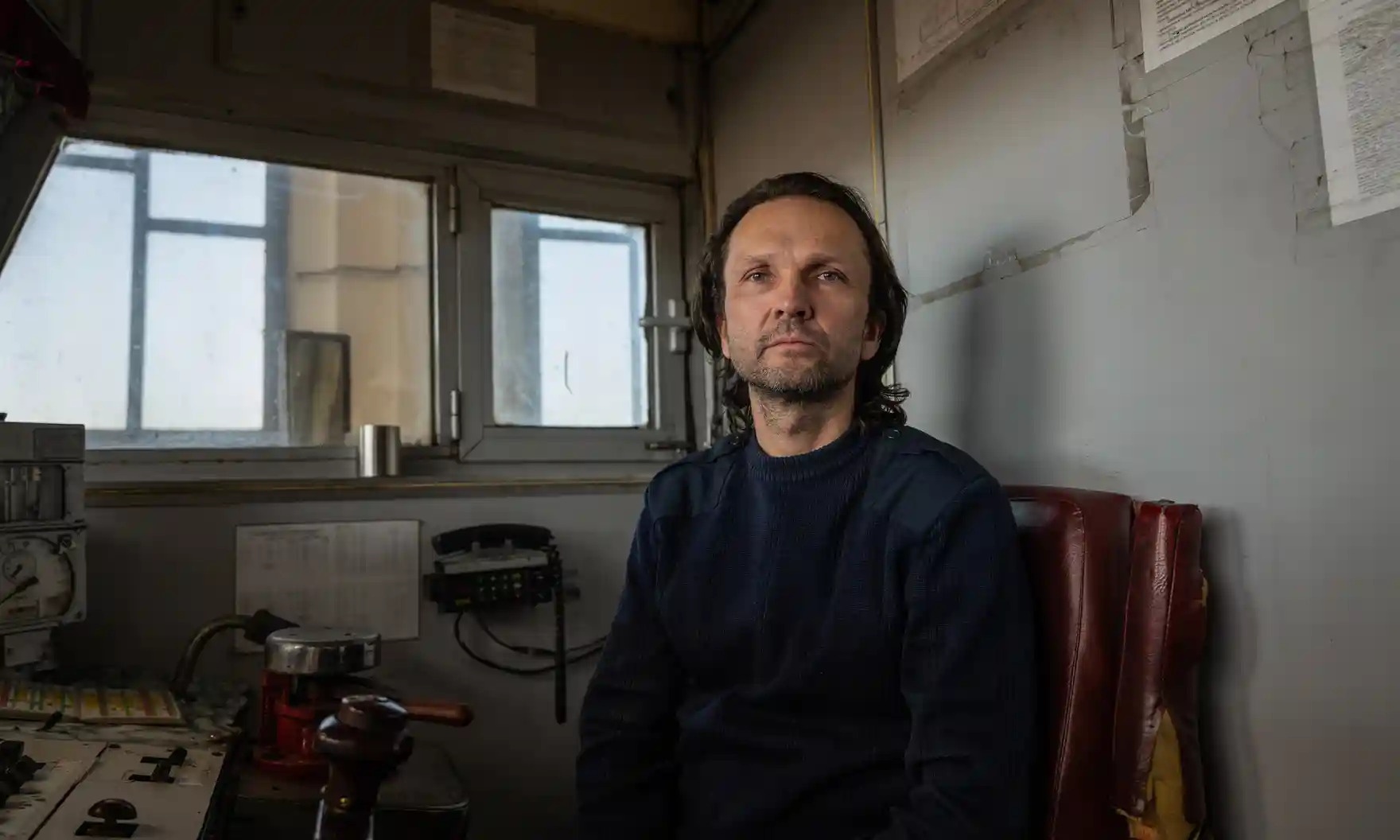 nhung nguoi giu cho doan tau ukraine chay qua bien gioi anh 9