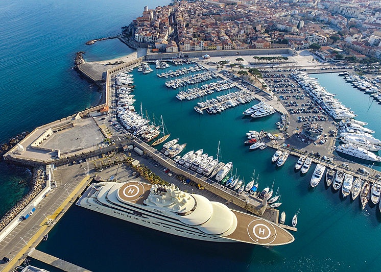 Noi che tao sieu du thuyen cho gioi tai phiet Nga hinh anh