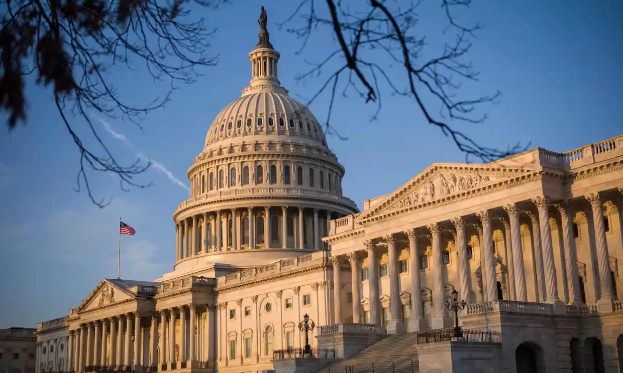 My thong qua goi vien tro lon chua tung thay cho Ukraine hinh anh