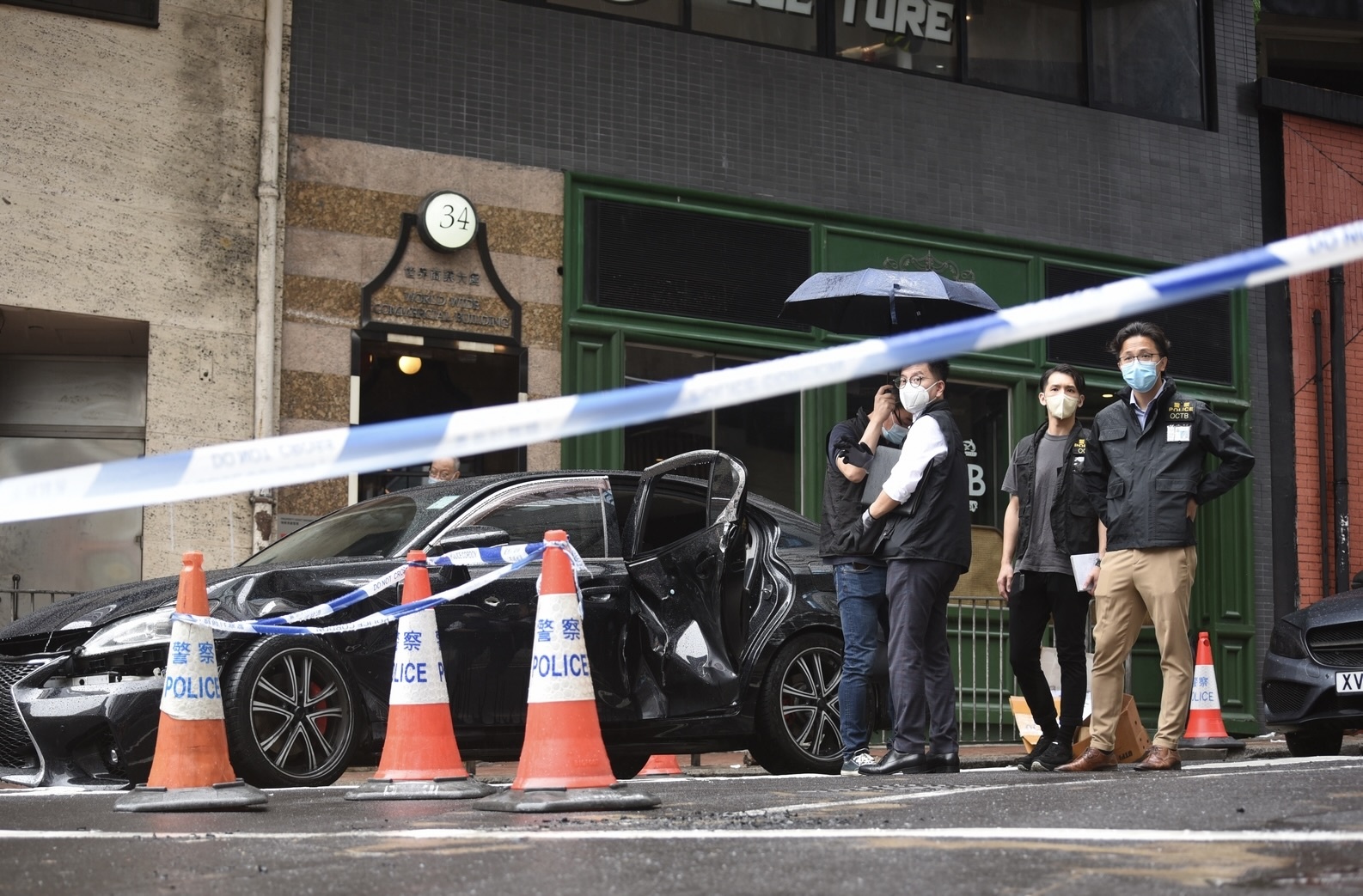 Hon chien bang dang bang ma tau giua trung tam Hong Kong hinh anh