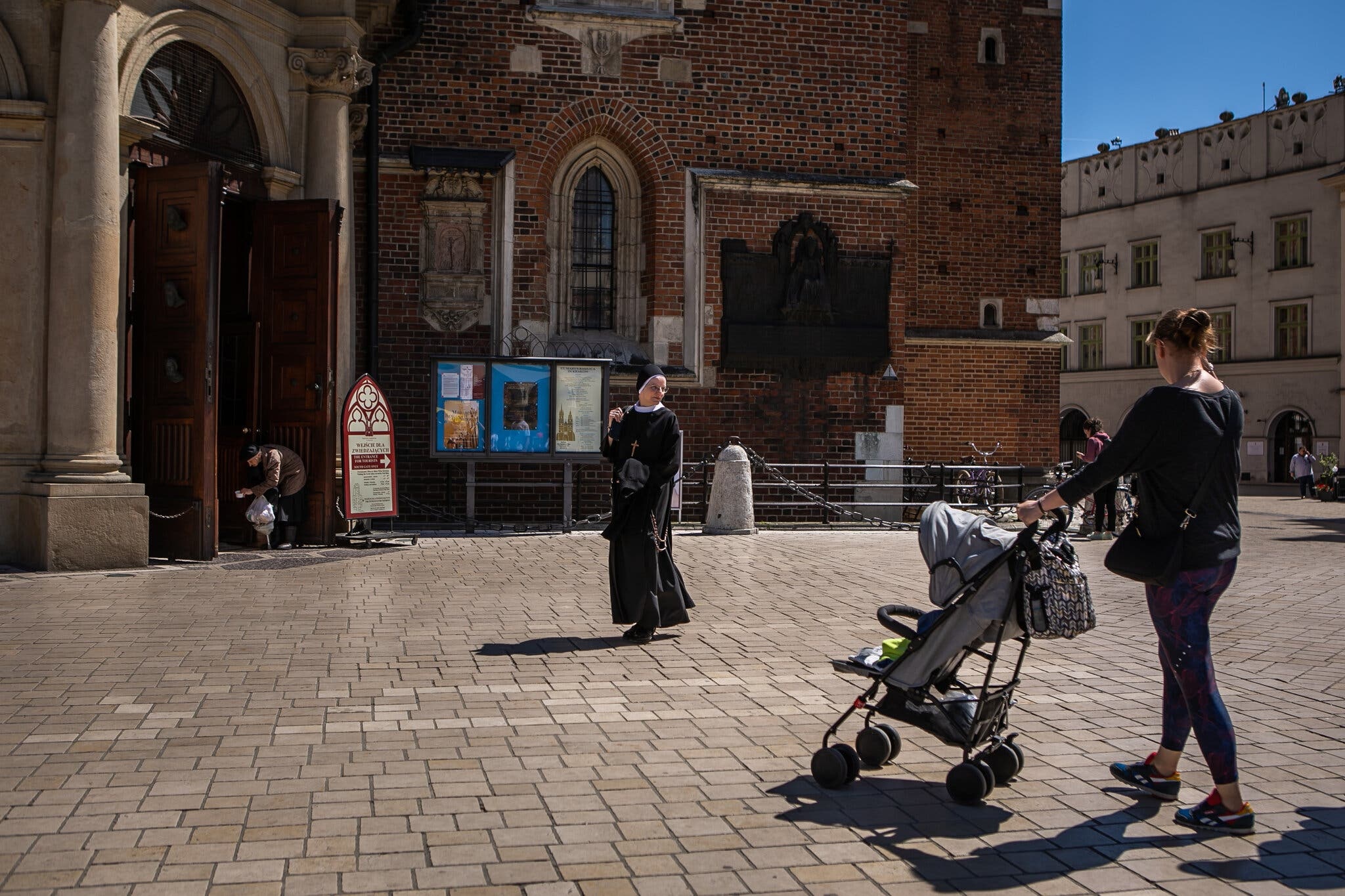 luat cam pha thai o ba lan anh 2