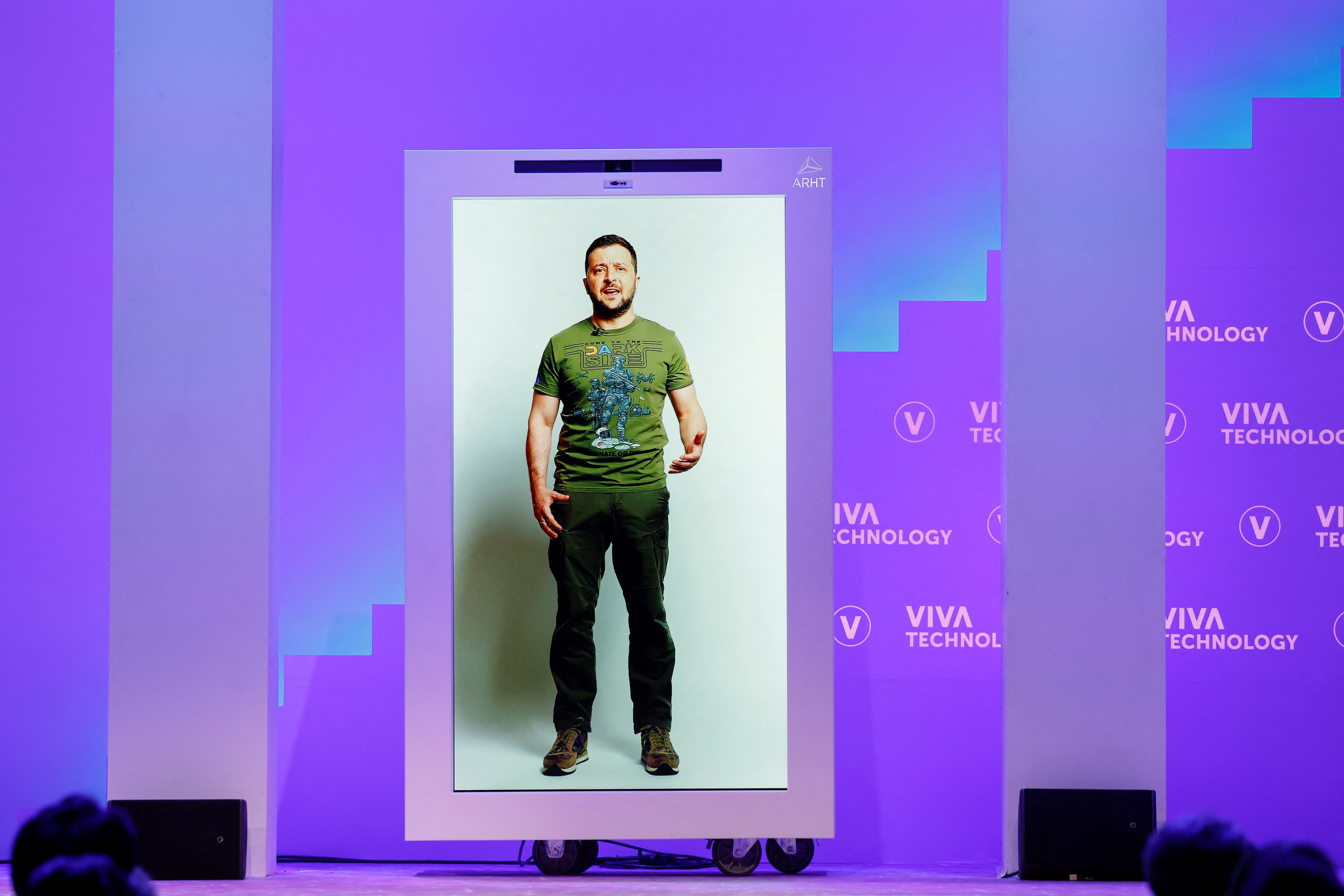 Tong thong Ukraine xuat hien duoi dang hologram tai hoi nghi cong nghe hinh anh