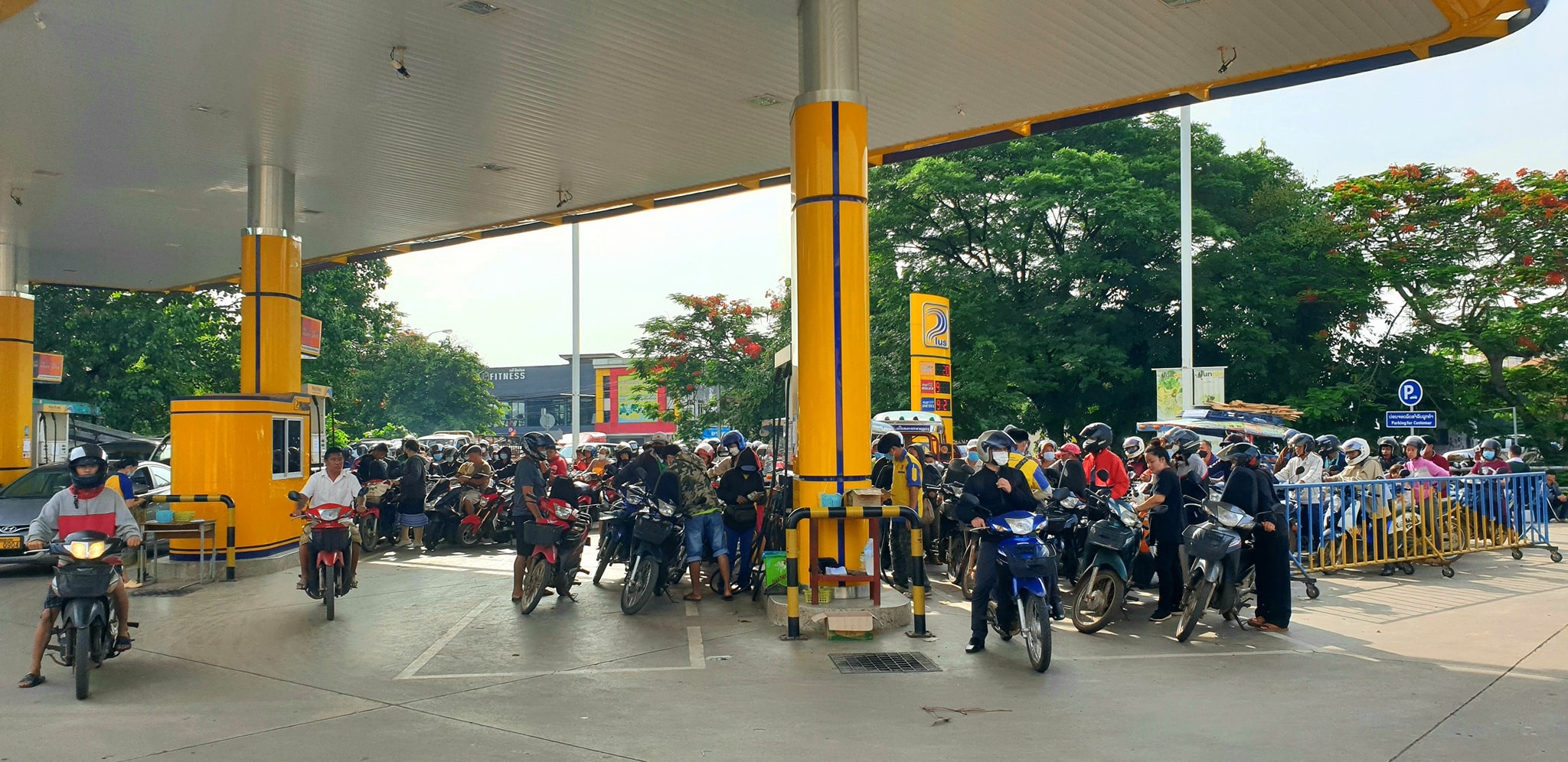 xang tai lao vua hiem vua dat anh 1