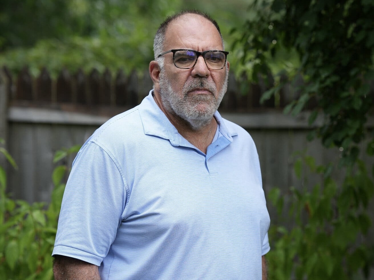 Vi bac si My nguoc dong dam dong thao chay hoang loan giua vu xa sung hinh anh