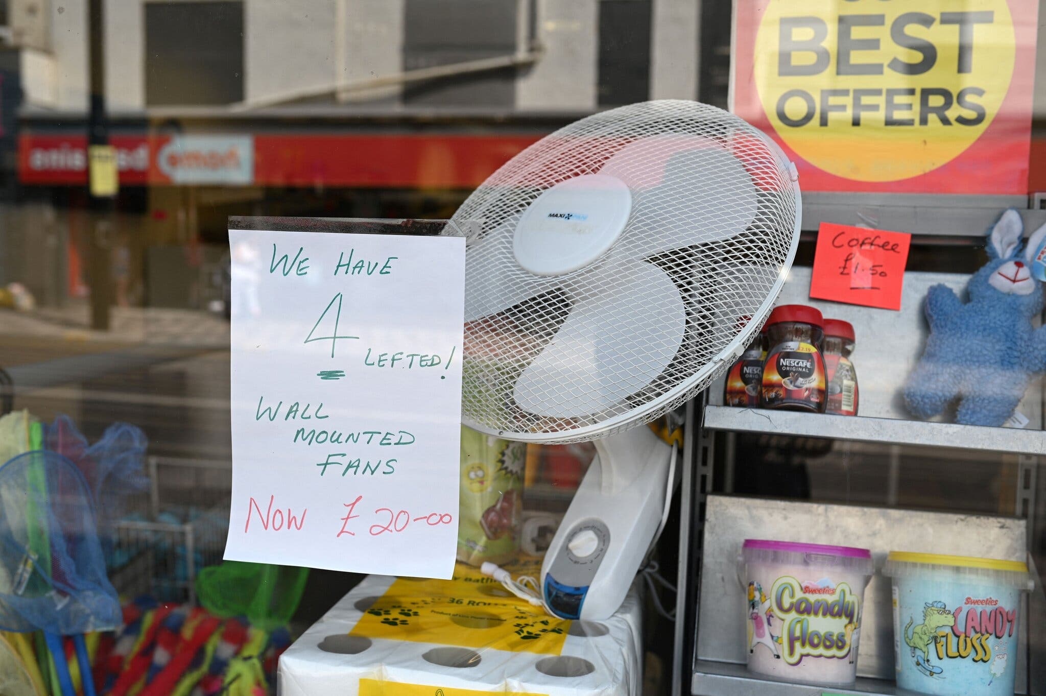 nang nong ky luc o anh anh 12