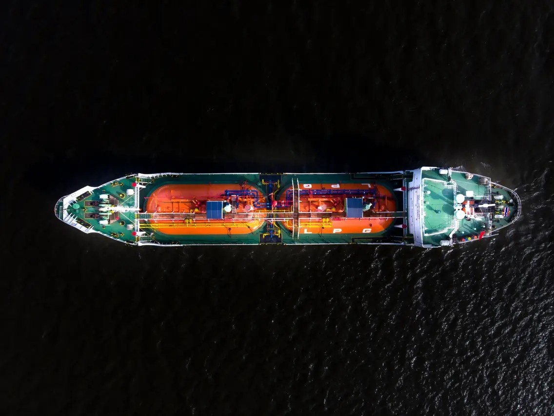 Chau Au muon trung phat Nga nhung cac tau lai dang chay dua gom dau hinh anh