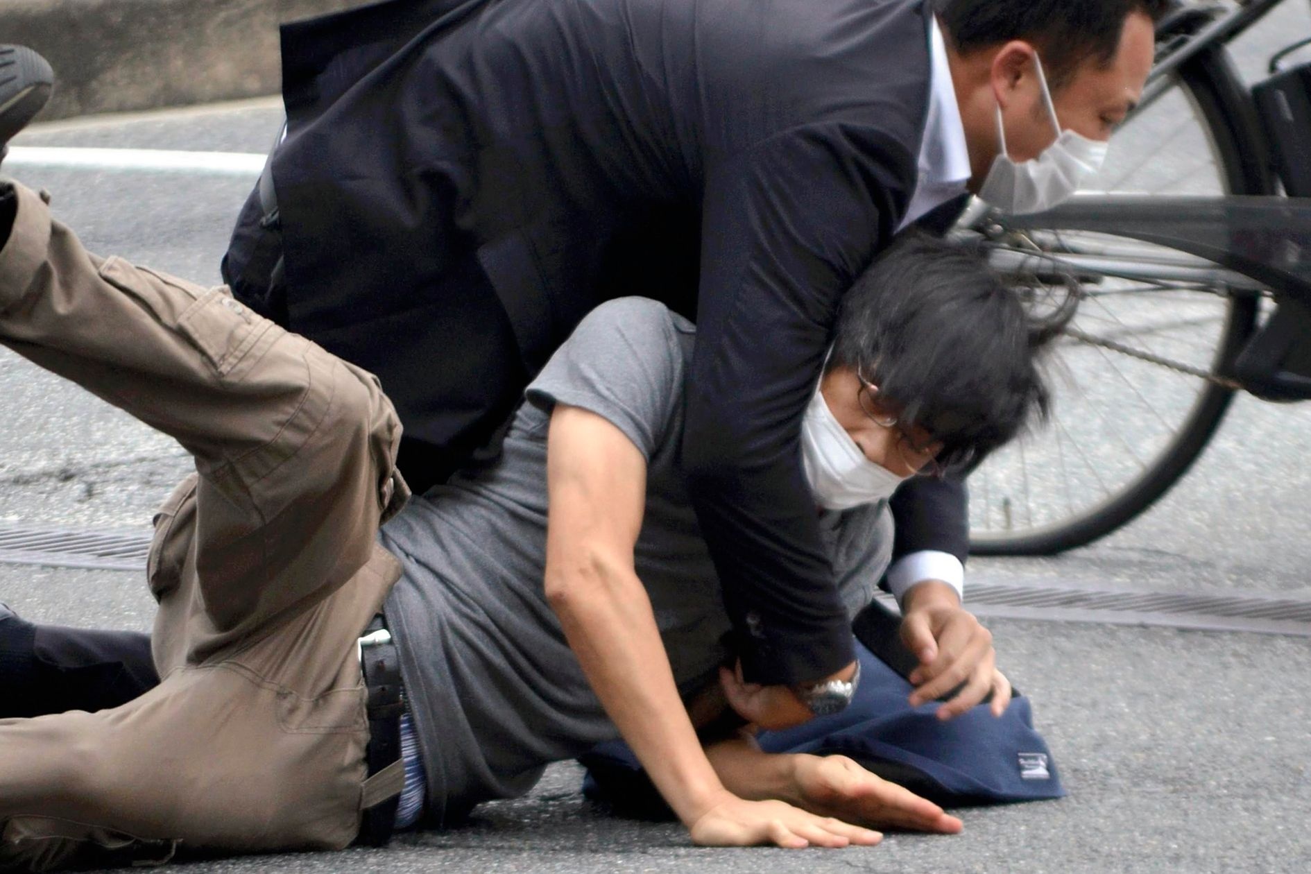 Ong Abe bi am sat anh 3