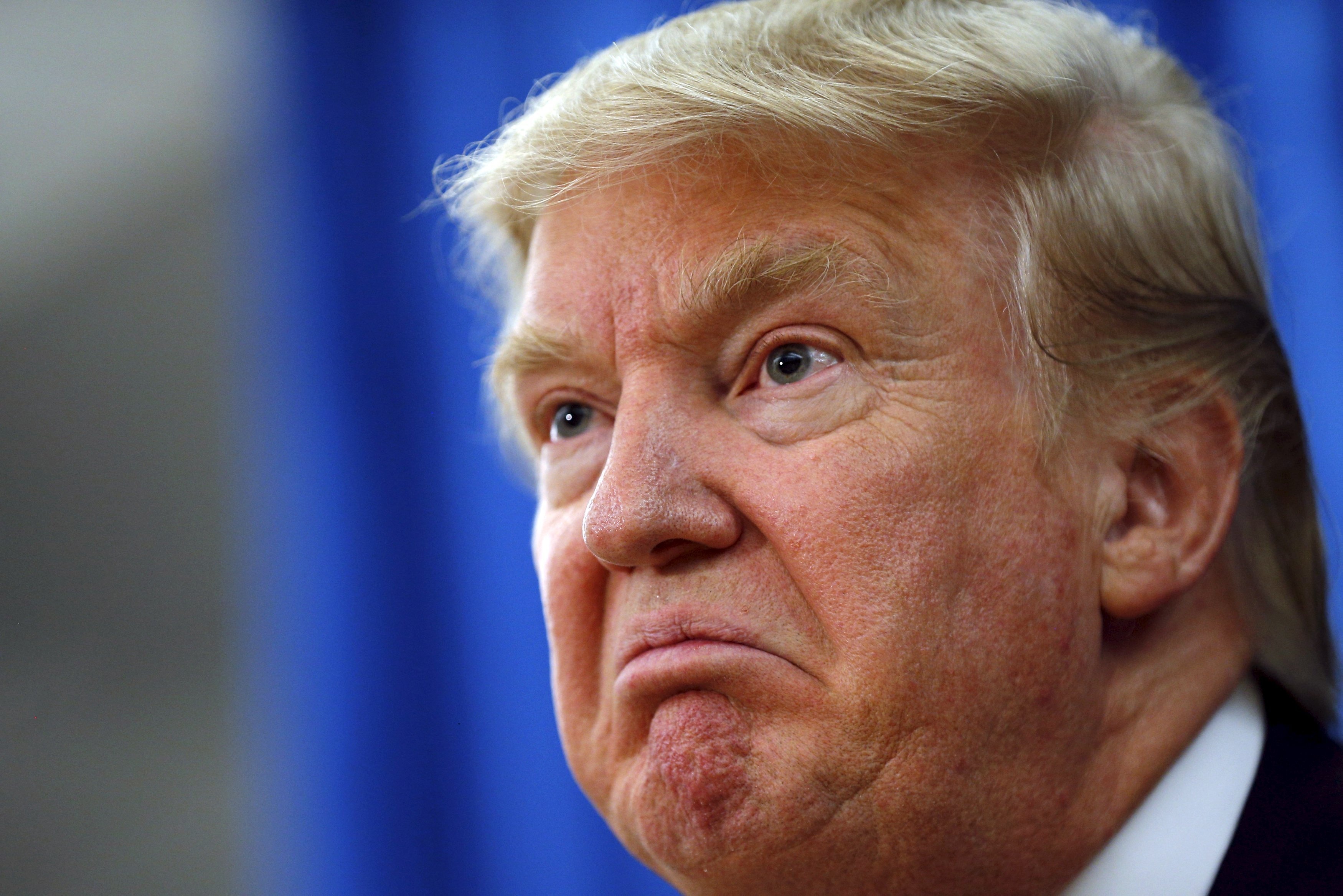 Kho tim chuyen gia giam sat tai lieu mat lay tu nha ong Trump hinh anh