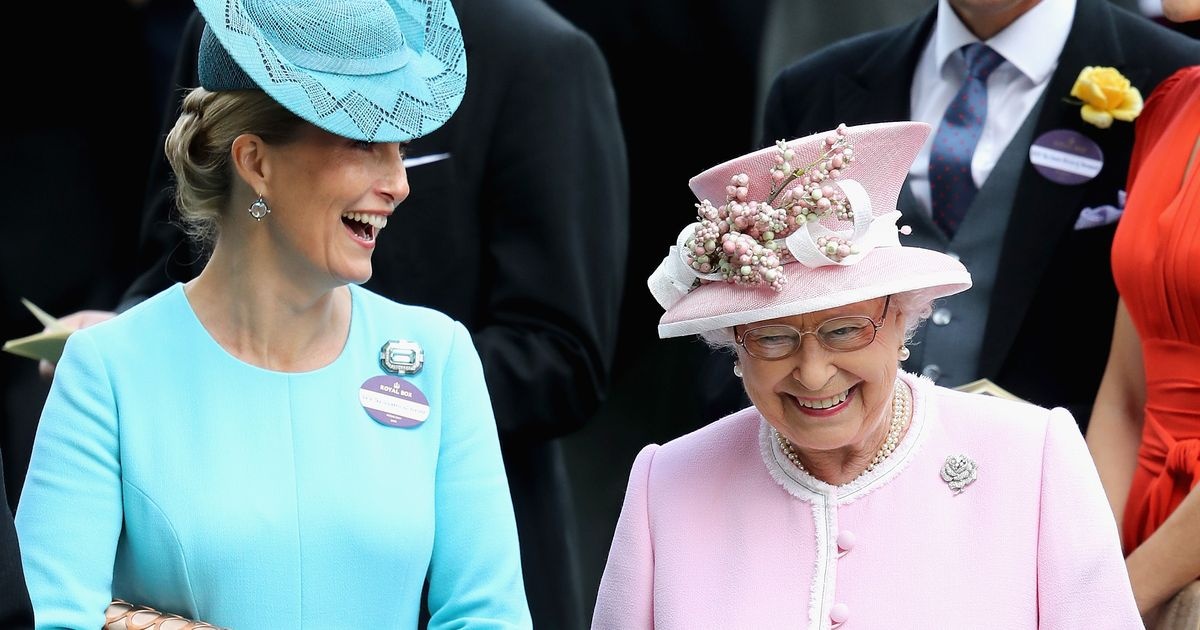 Nguoi duoc menh danh la 'con gai thu 2' cua nu hoang hinh anh