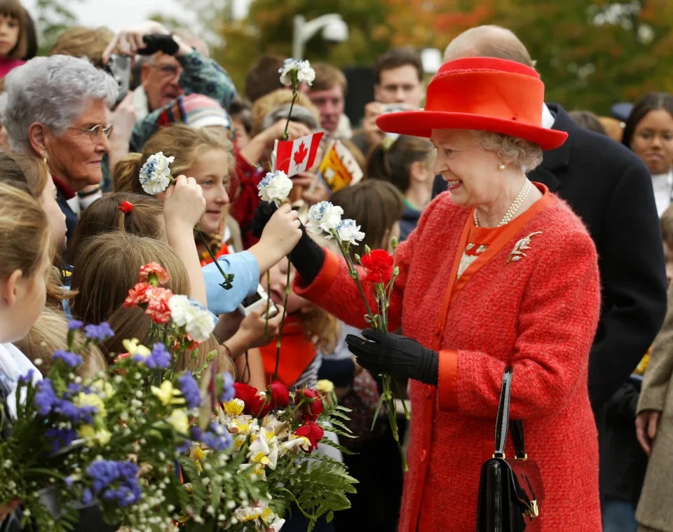 The kho cua Canada sau su ra di cua nu hoang Anh hinh anh