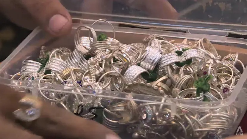 gia ca tai an do anh 1