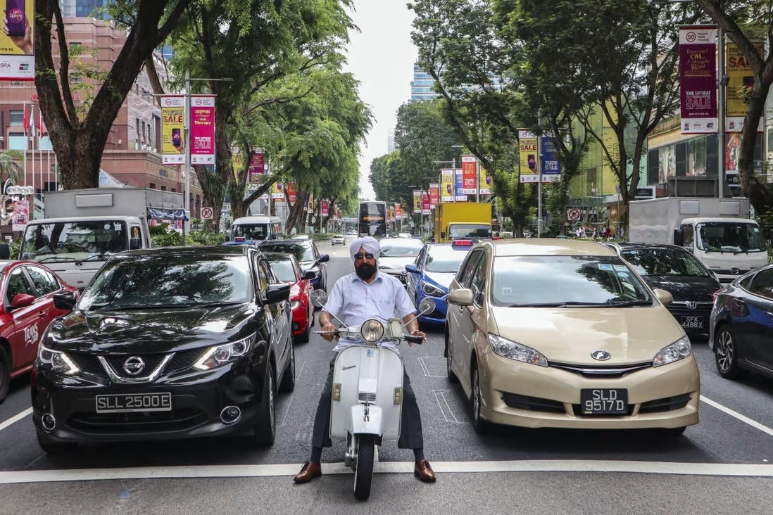 Giay phep di xe may o Singapore da len toi hon 9.000 USD hinh anh