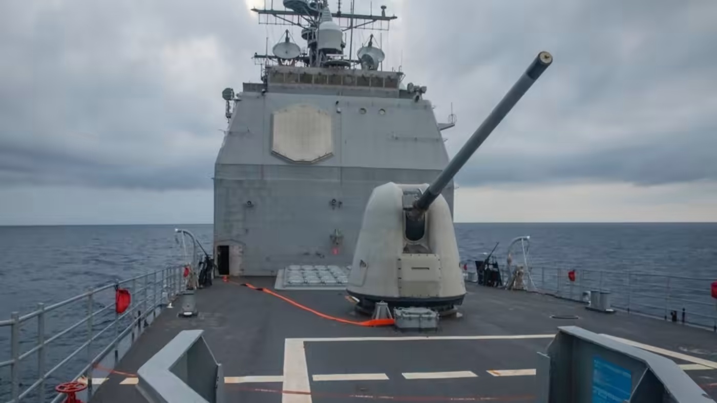 Tau chien My di qua eo bien Dai Loan truoc cuoc gap My - Trung o Bali hinh anh