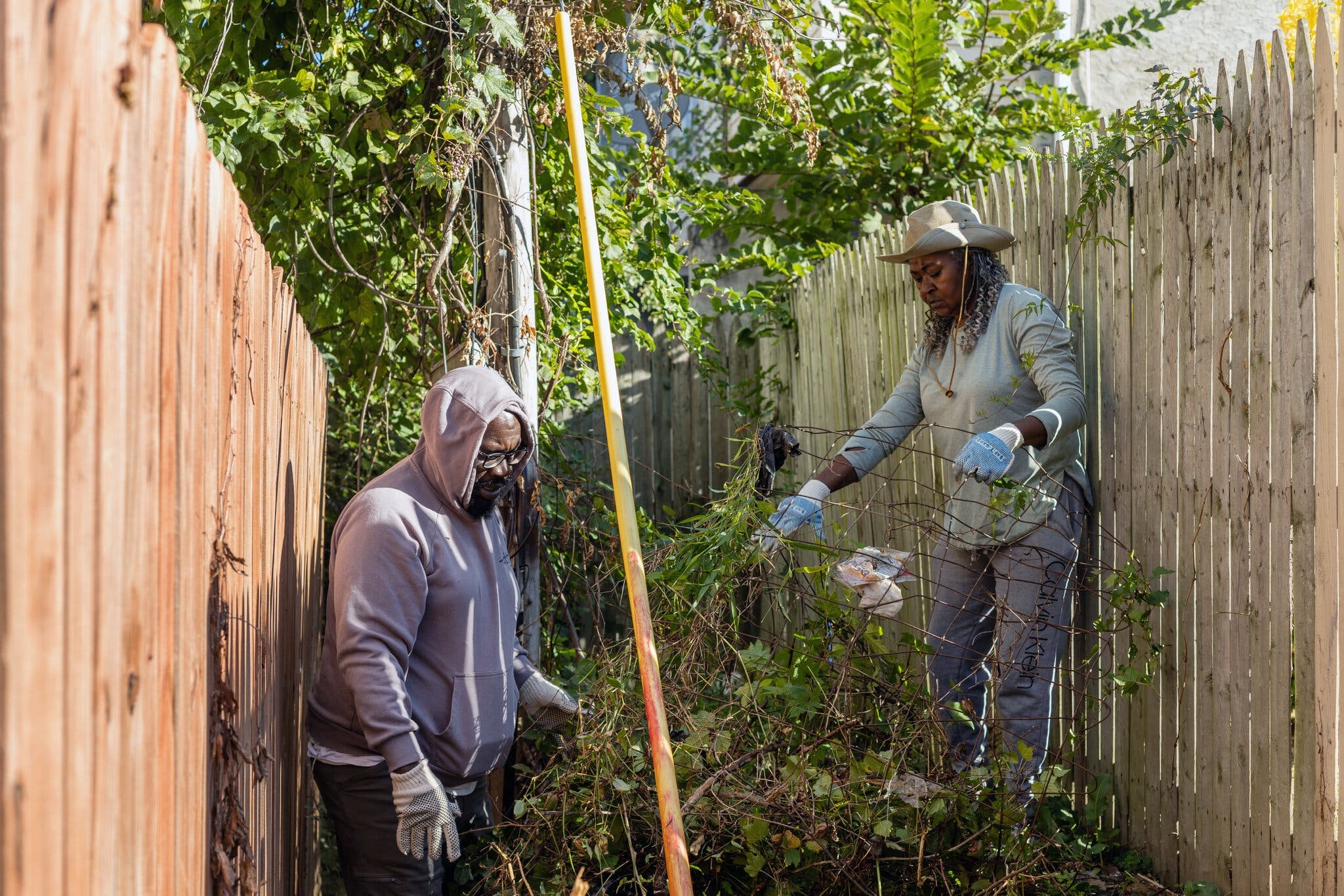 song mot minh o my anh 3