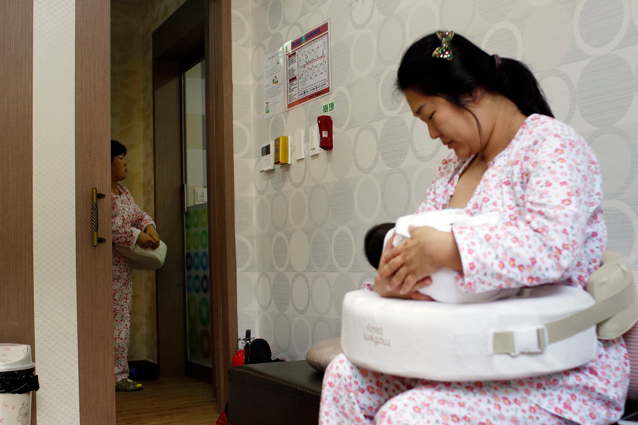 ty le sinh thap nhat anh 3