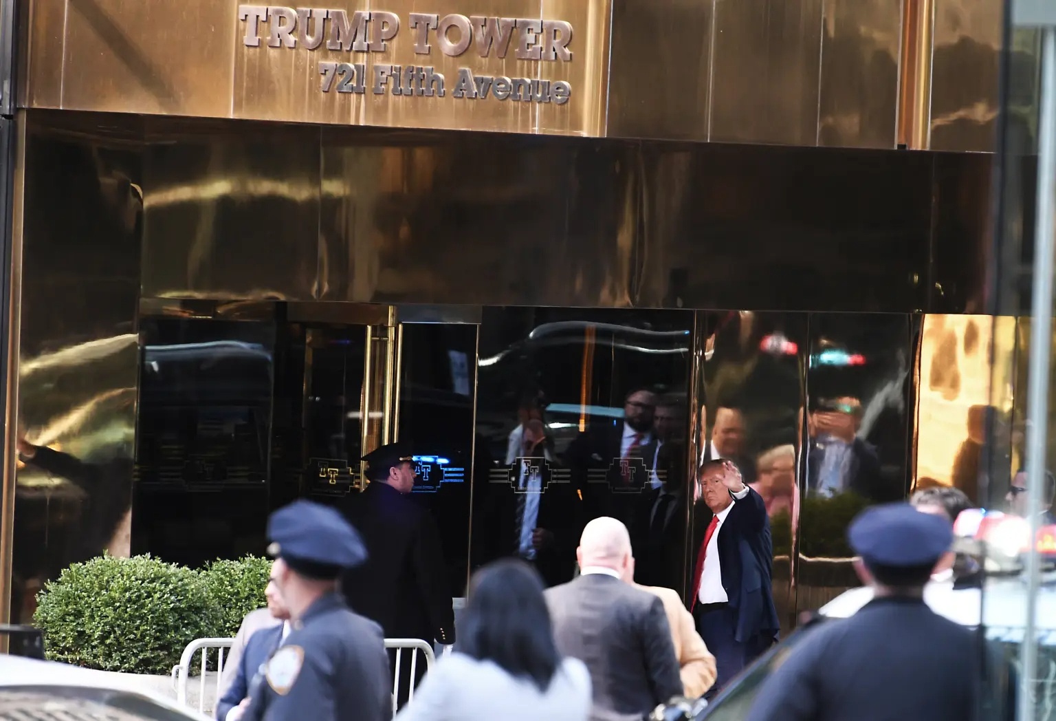 ong Trump bi truy to anh 3