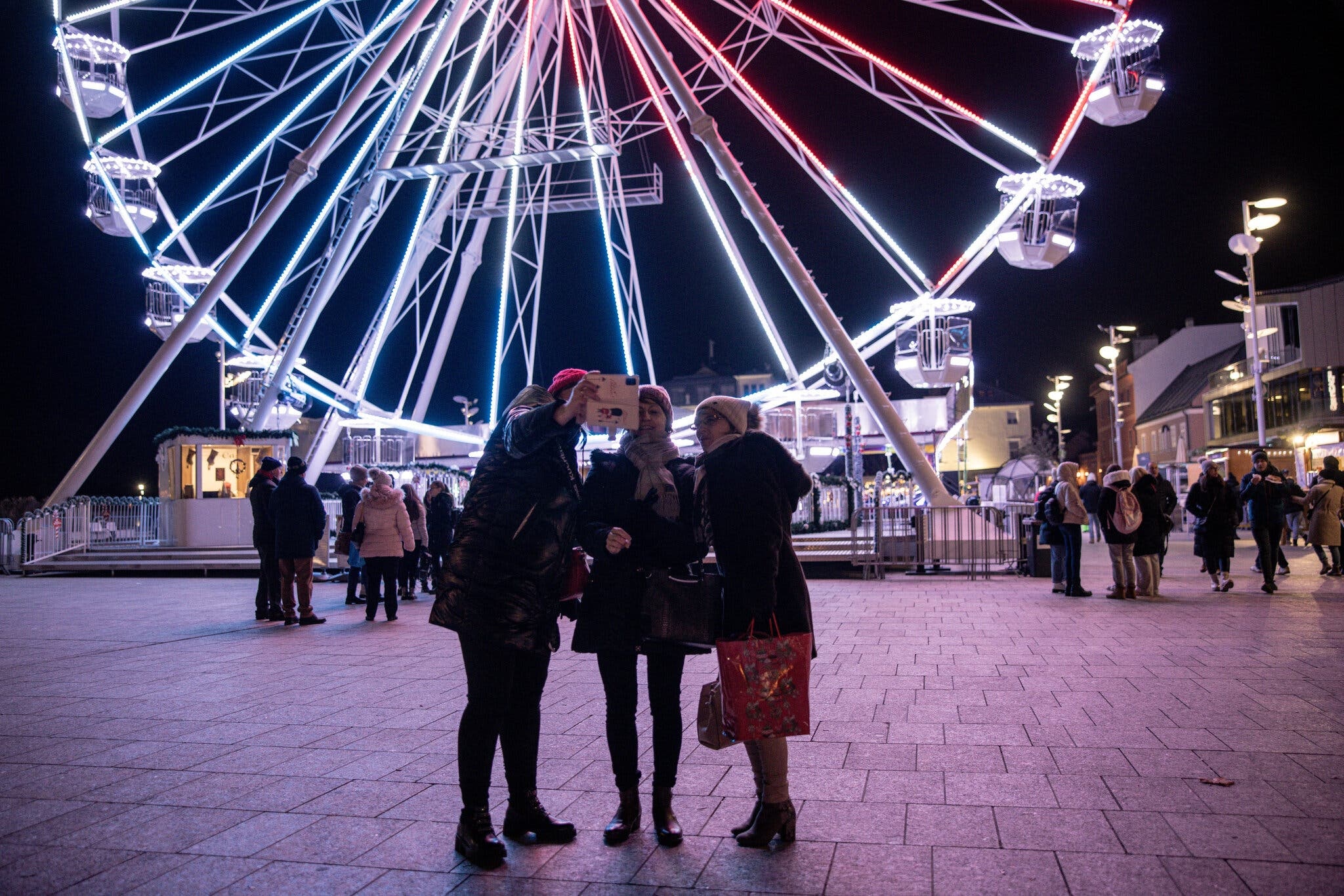 khung hoang nang luong anh 2