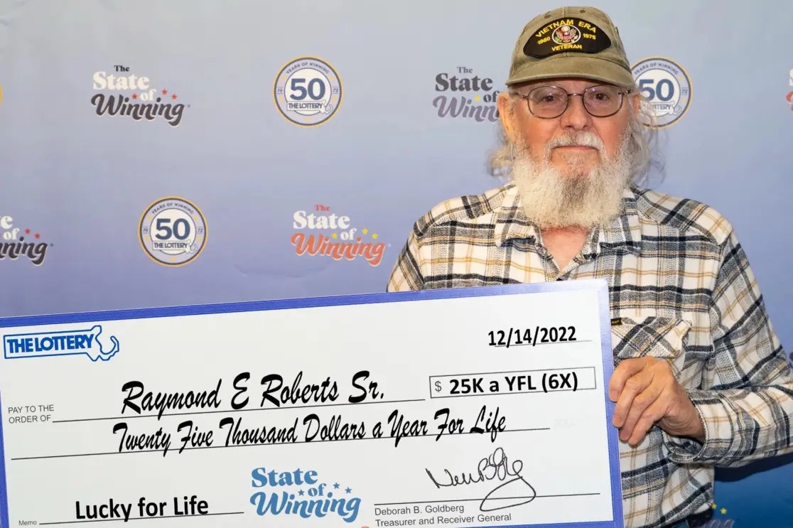 Trung 6 ve xo so o My nho 'truc giac' mach bao hinh anh