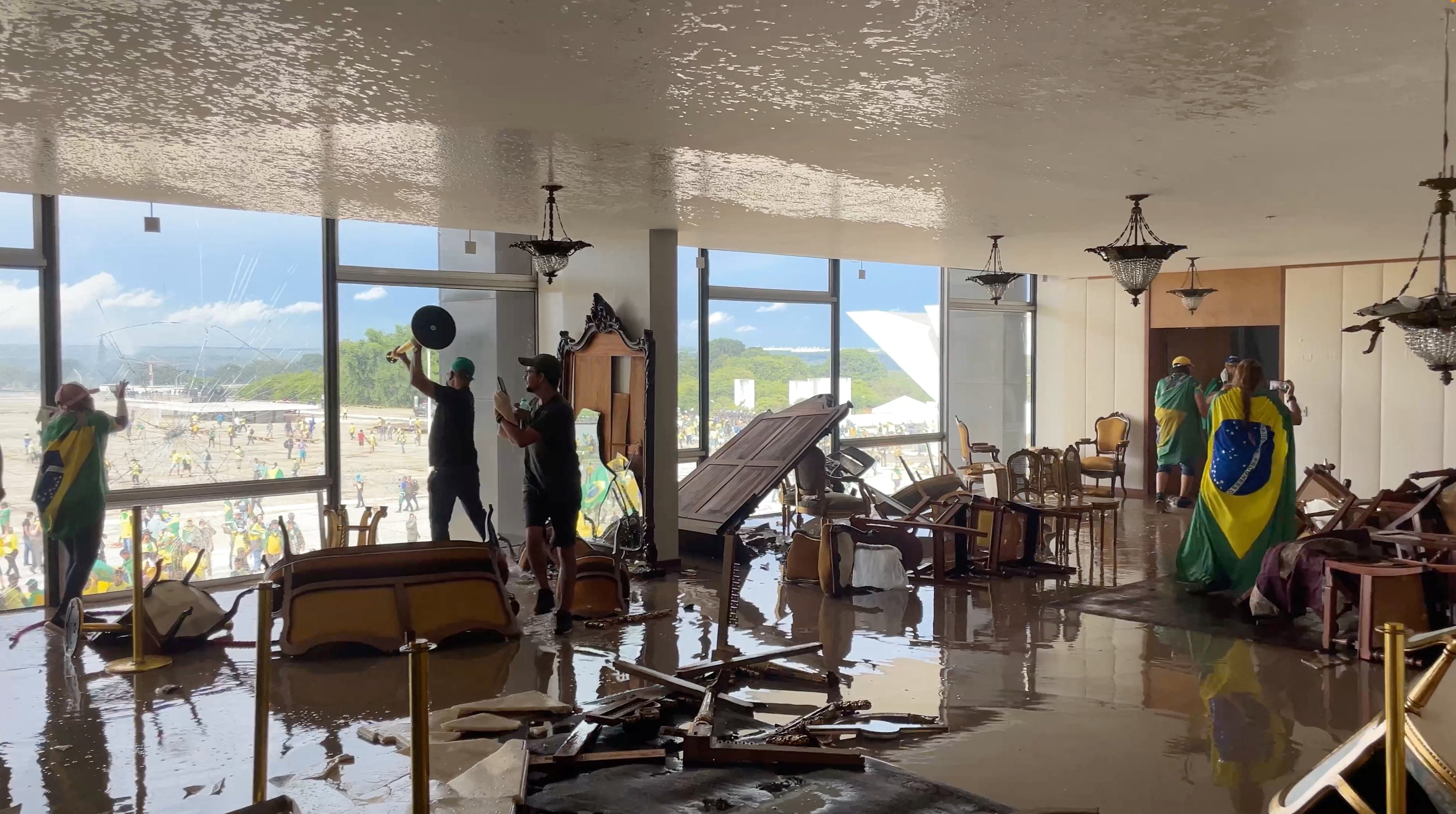 bao loan o brazil anh 4