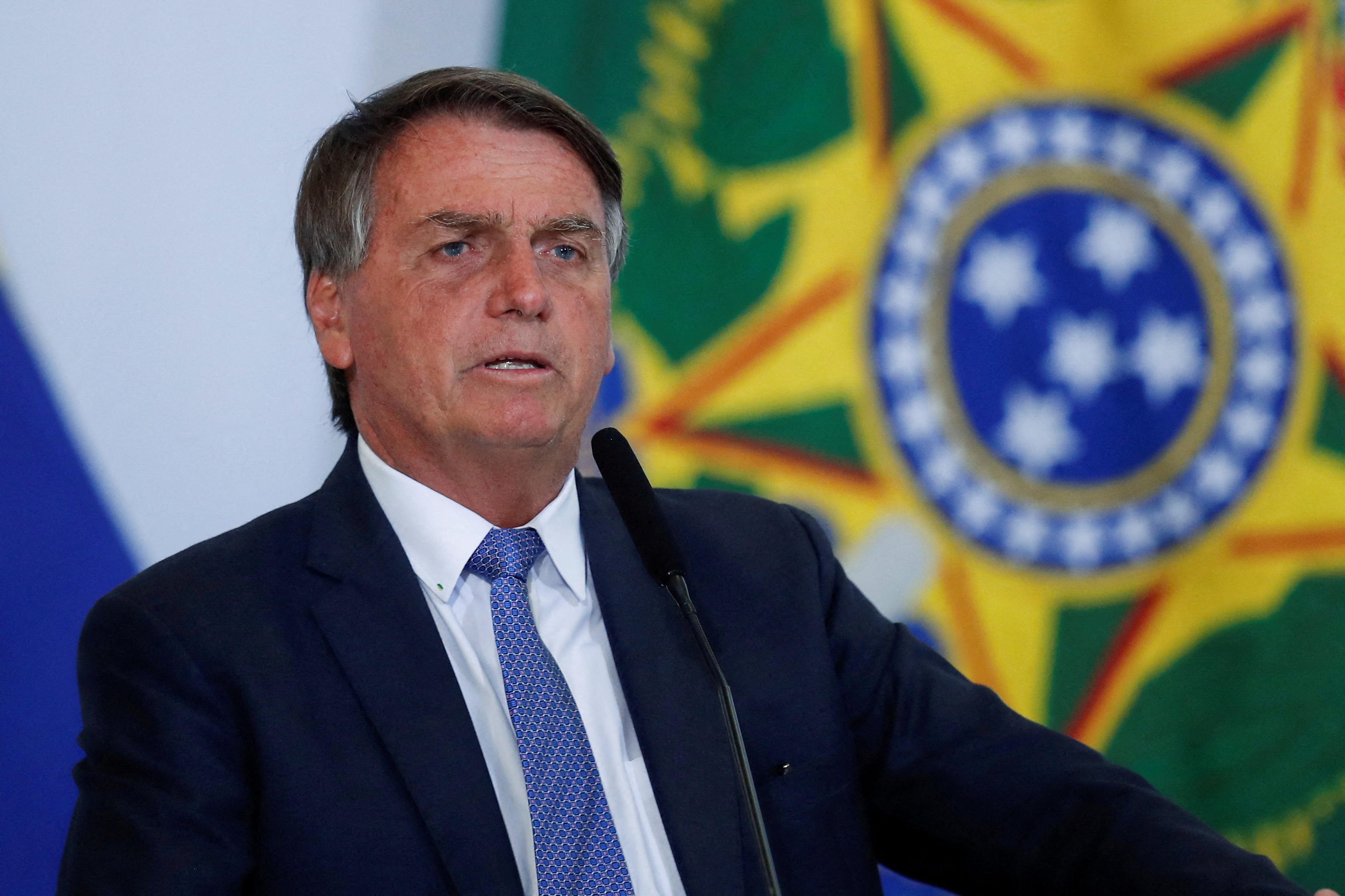 Ong Bolsonaro nop don xin visa du lich My hinh anh