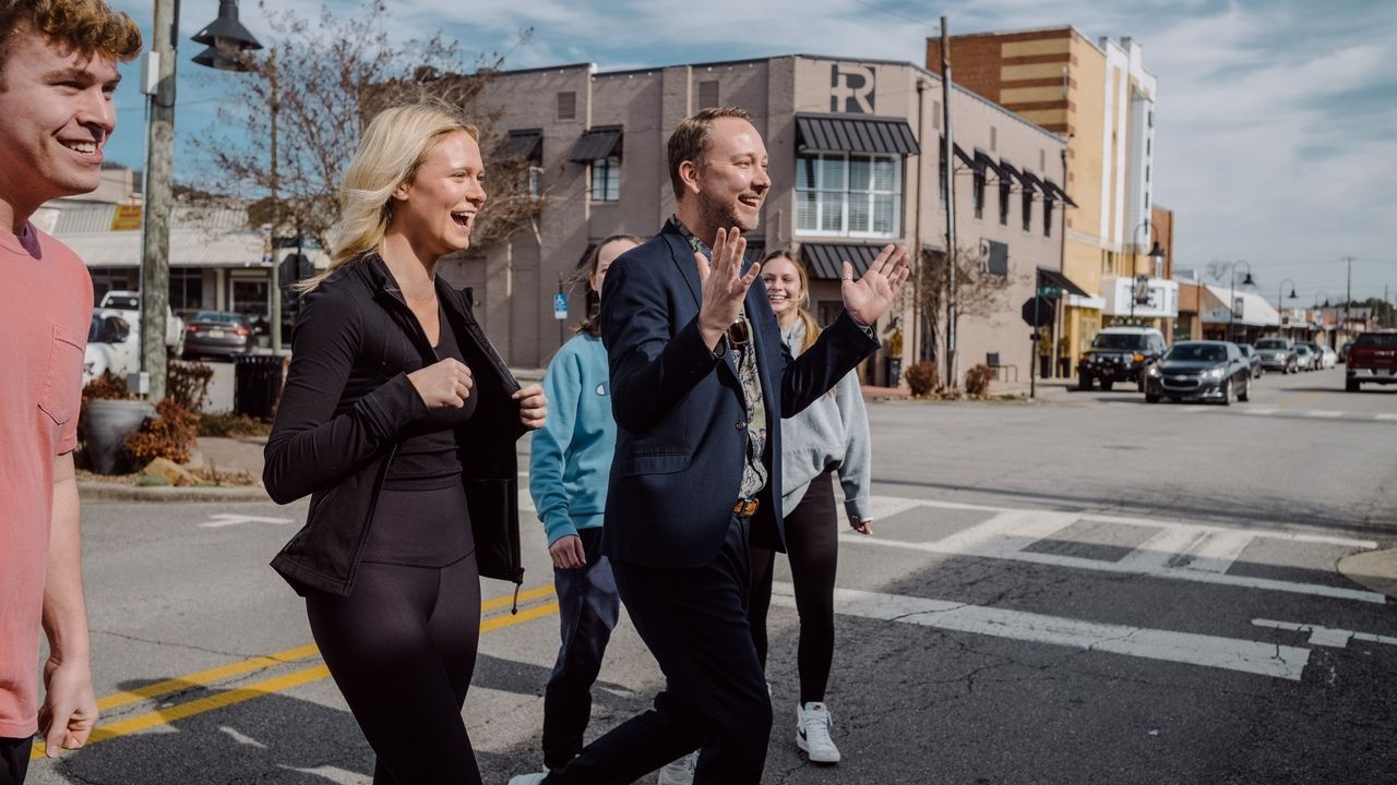 Ly do du khach do xo toi thanh pho My chi de chup anh voi thi truong hinh anh