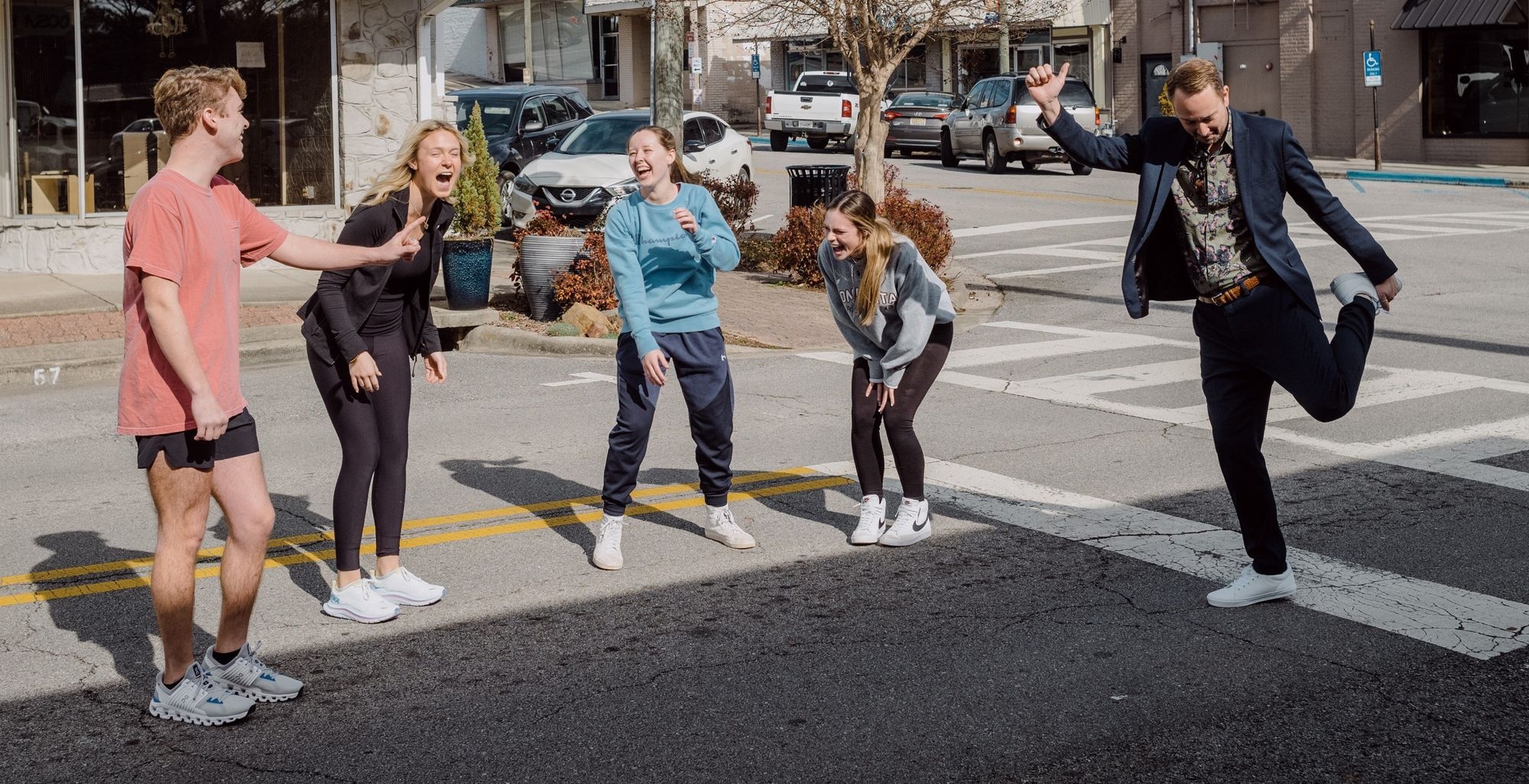 my ra lenh cam tiktok anh 3