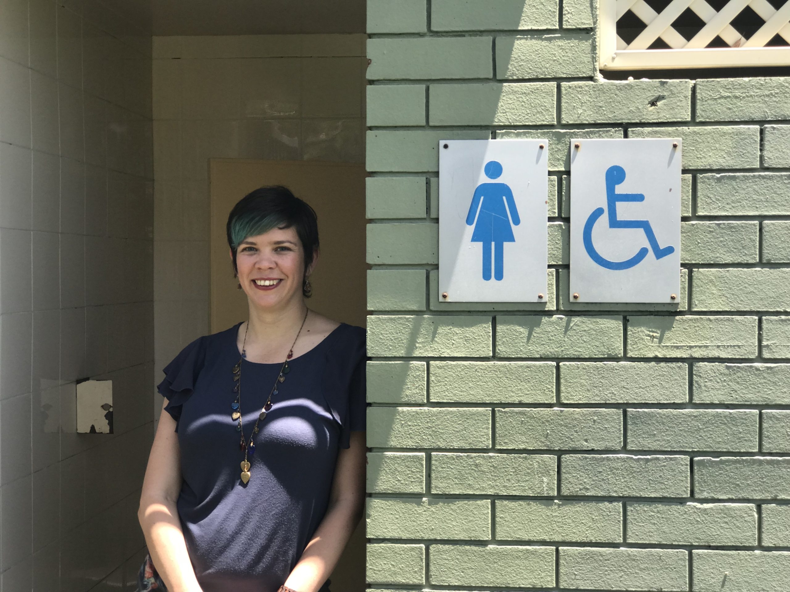 nha ve sinh cong cong anh 1