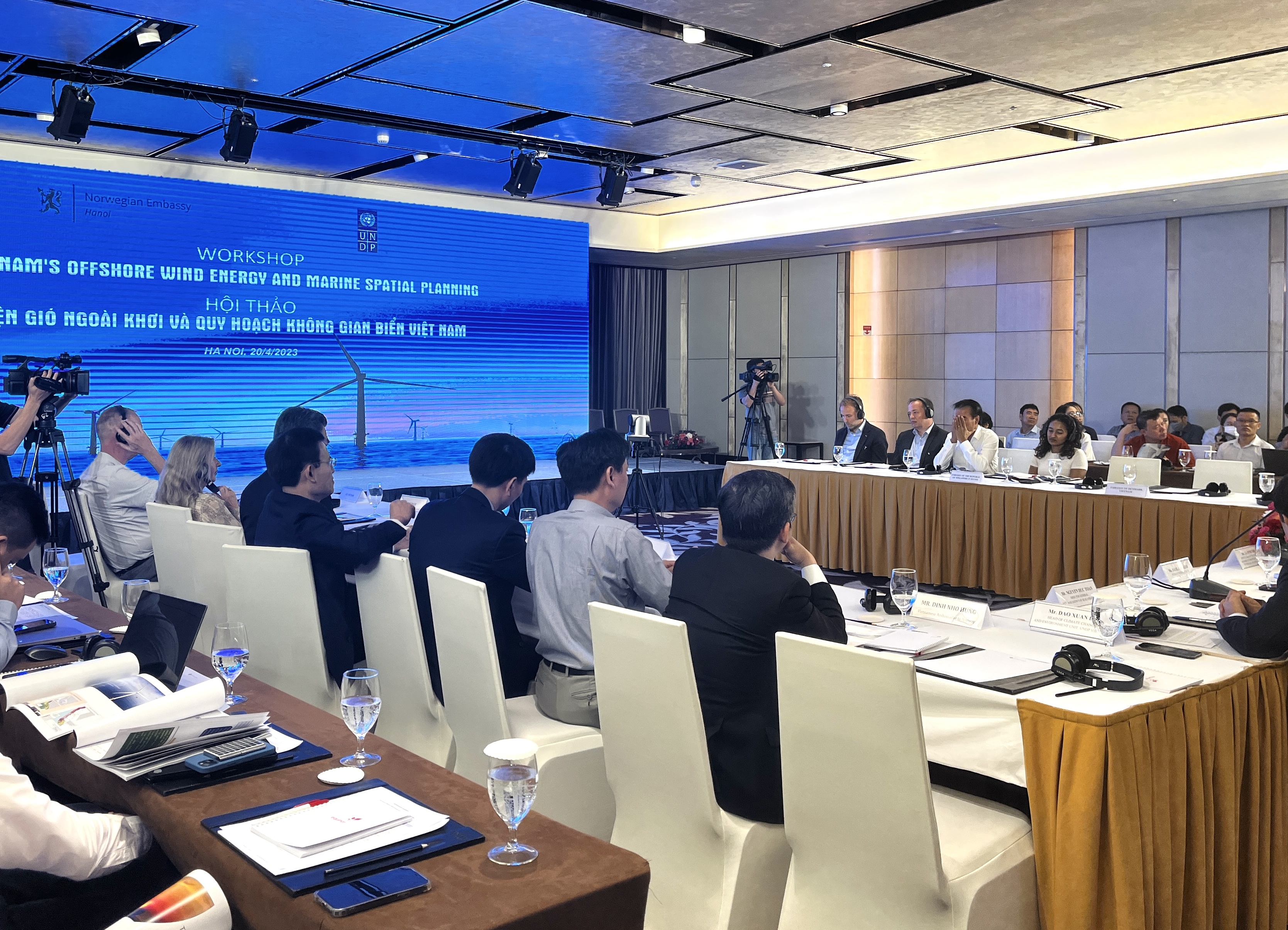 điện gió ngoài khơi ảnh 2 dien gio ngoai khoi anh 2