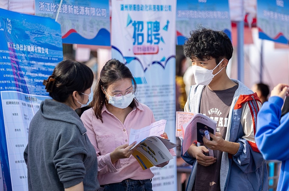 Con so khien Bac Kinh 'dau dau' dai dang hinh anh