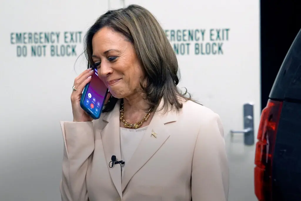 Thay gi tu video cuoc goi cua ong Obama thu hut hon 50 trieu luot xem hinh anh