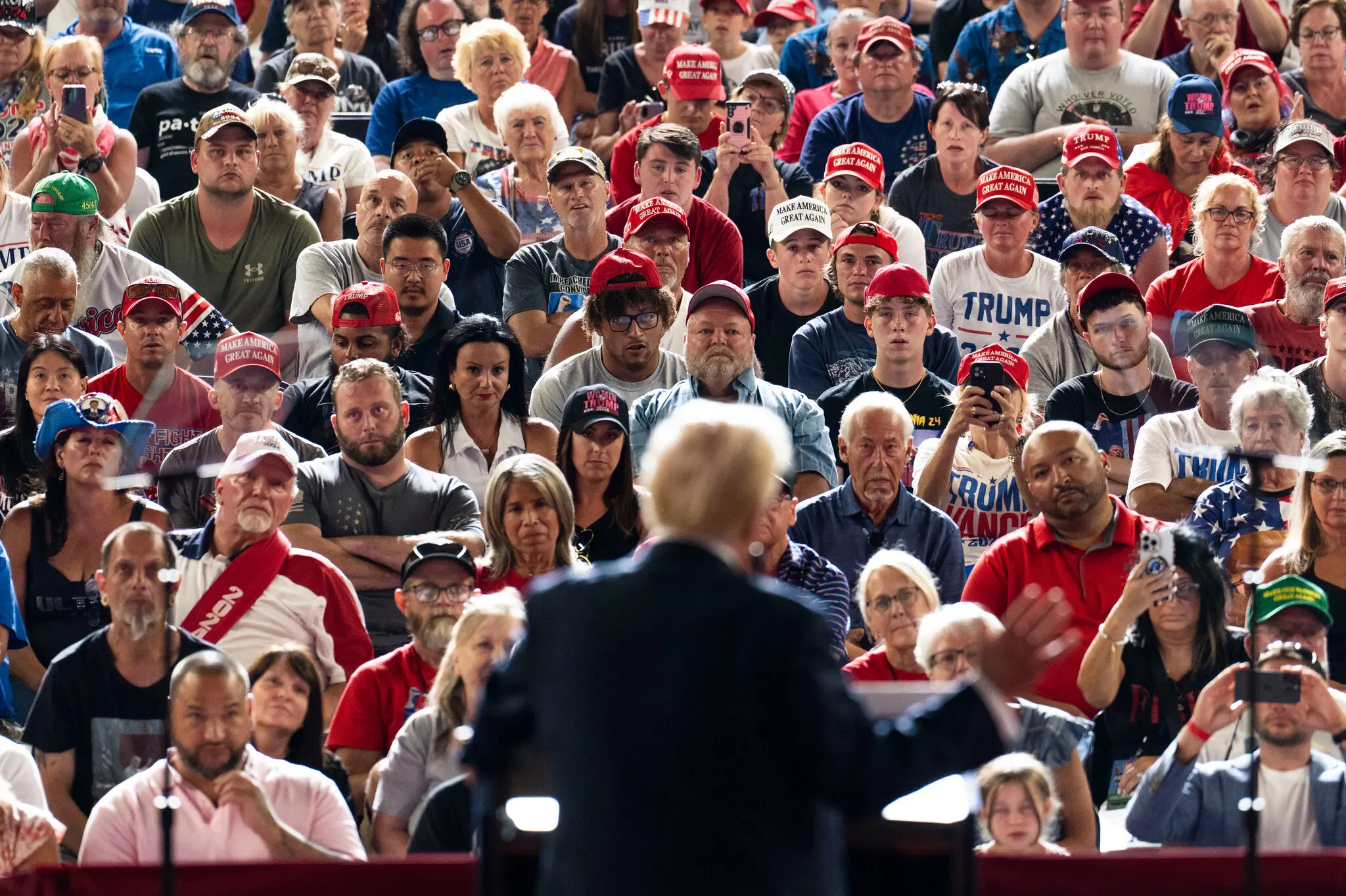 van dong bau cu my anh 1