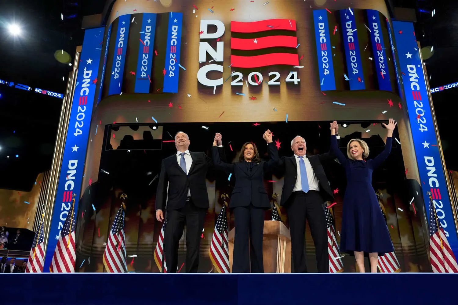 Thay gi tu 4 dem Dai hoi toan quoc cua dang Dan chu? hinh anh