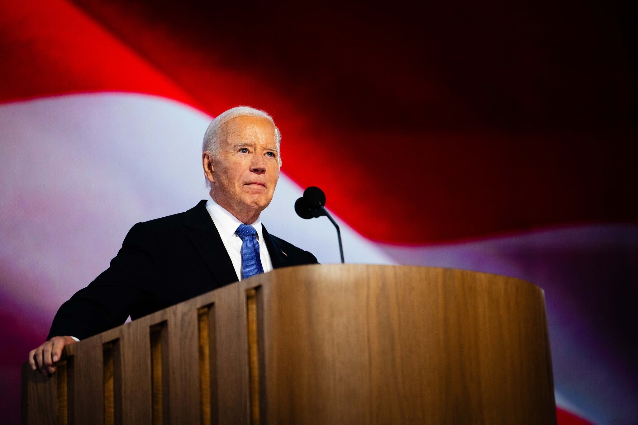 Cuoc hop kin quyet dinh van menh cua ong Biden hinh anh