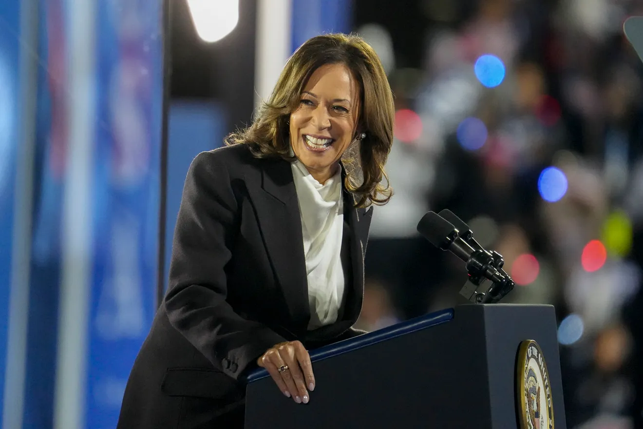 Thay gi tu thong diep cuoi cung cua ba Harris truoc ngay bau cu hinh anh