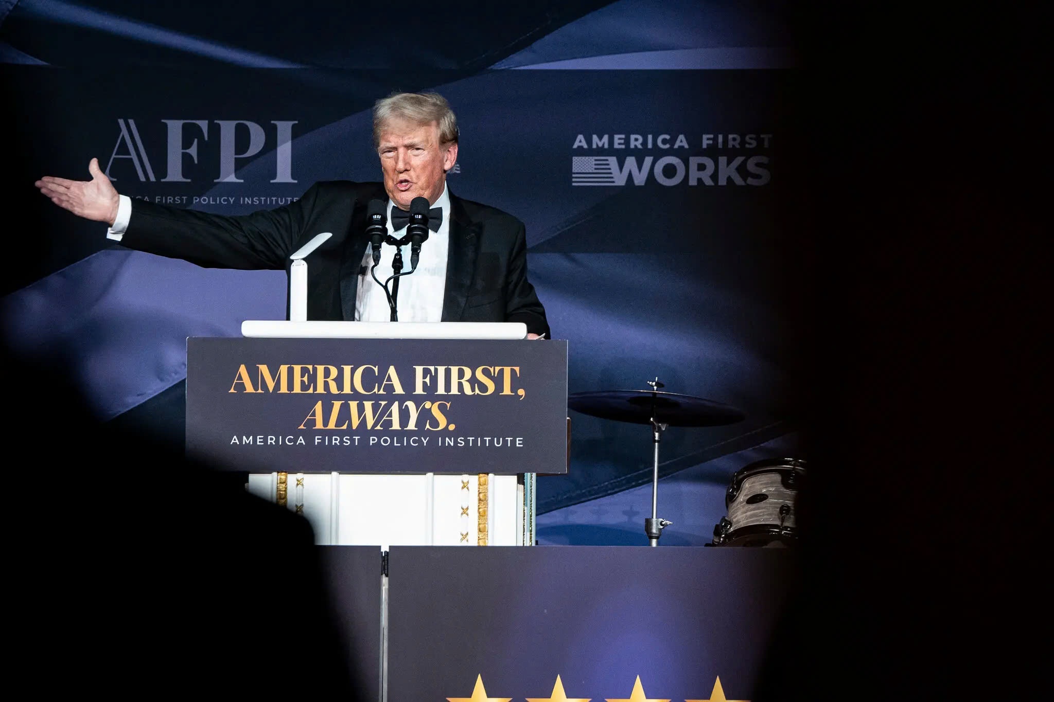 Ong Trump tu tin hon hinh anh