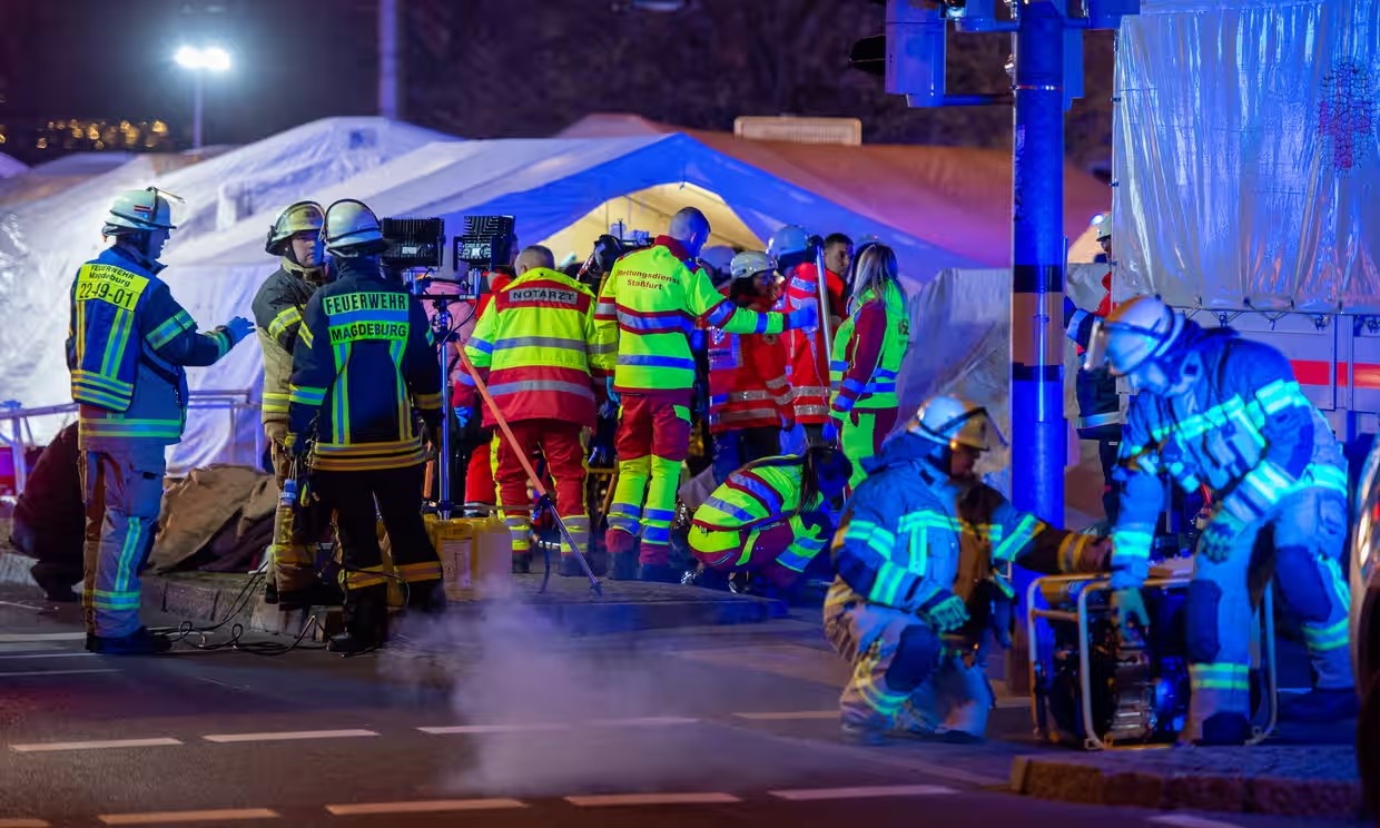 Lao xe khung bo tai cho Giang sinh gay rung dong o Duc hinh anh