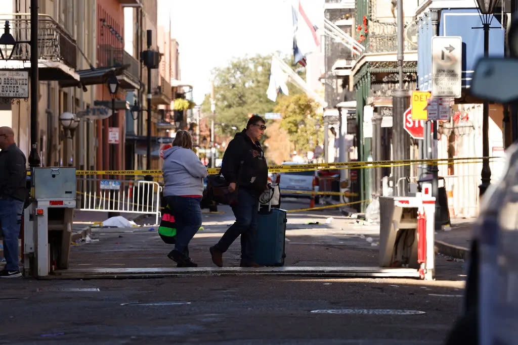 Ong Trump chi trich chinh quyen Biden khien toi pham bao luc gia tang hinh anh