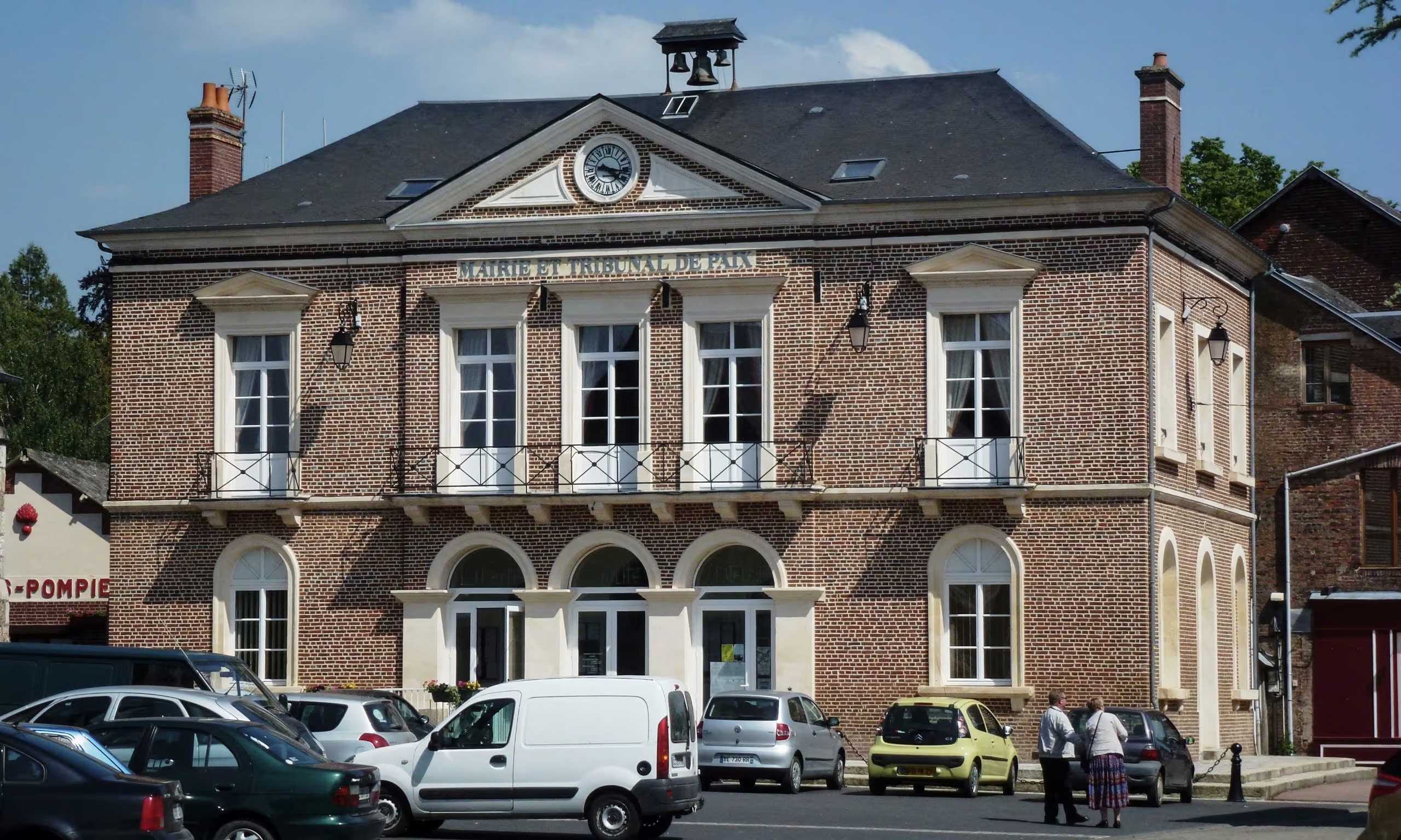 Bat ngo duoc nguoi la tang hon 10 trieu USD hinh anh