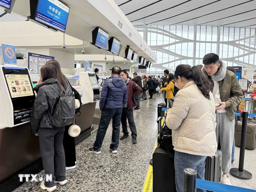 9 ty luot nguoi di chuyen trong ky Xuan van 2025 o Trung Quoc hinh anh