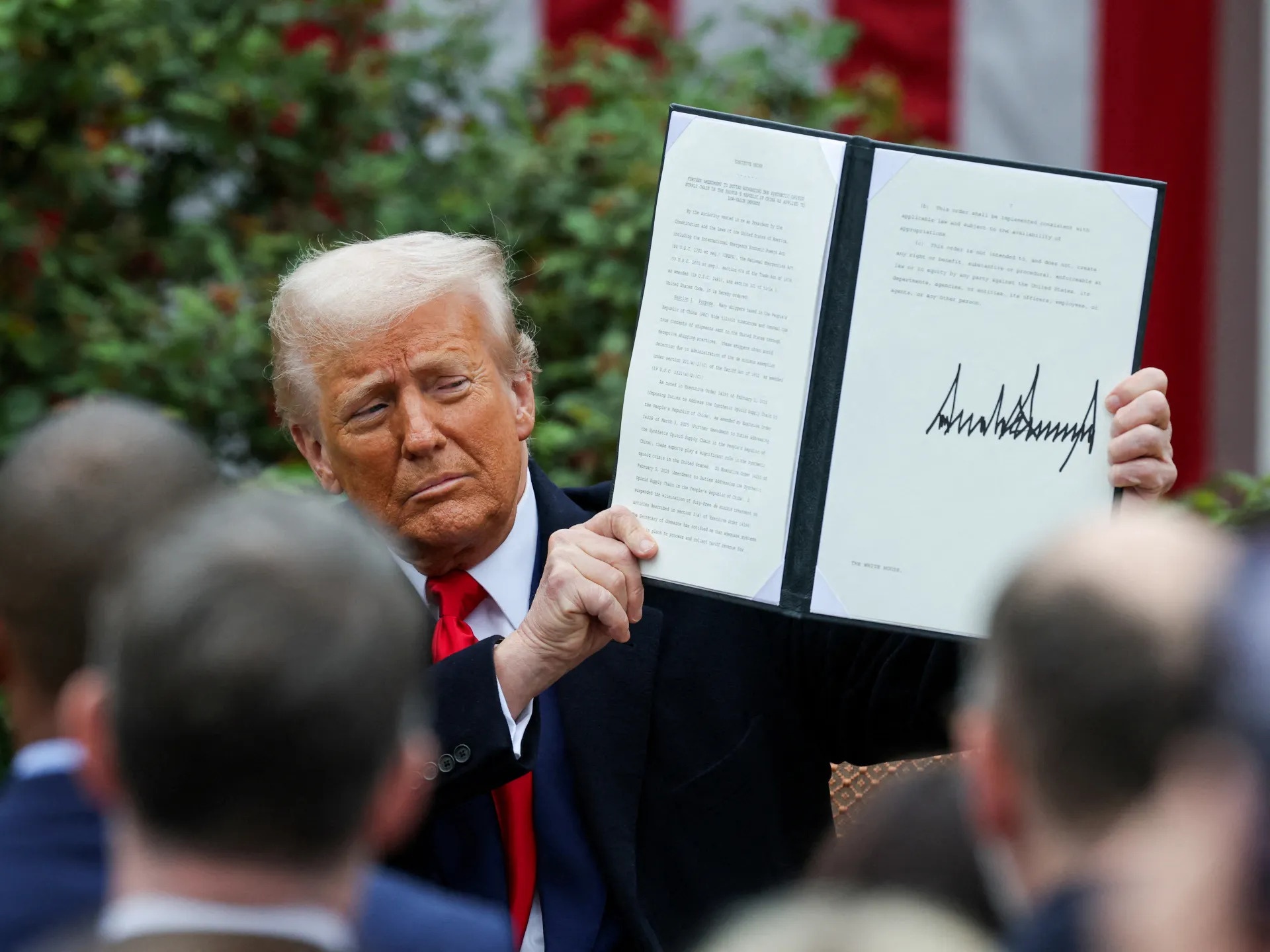 thue quan cua trump anh 2