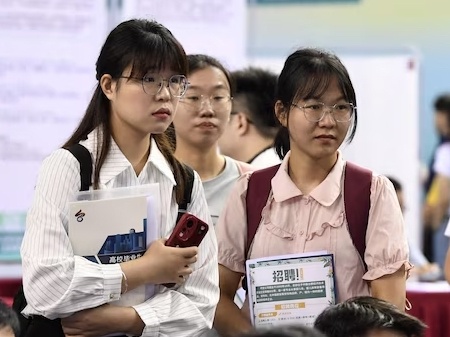 Dieu gi khien Thanh Do tro thanh do thi dong dan ky la o Trung Quoc hinh anh