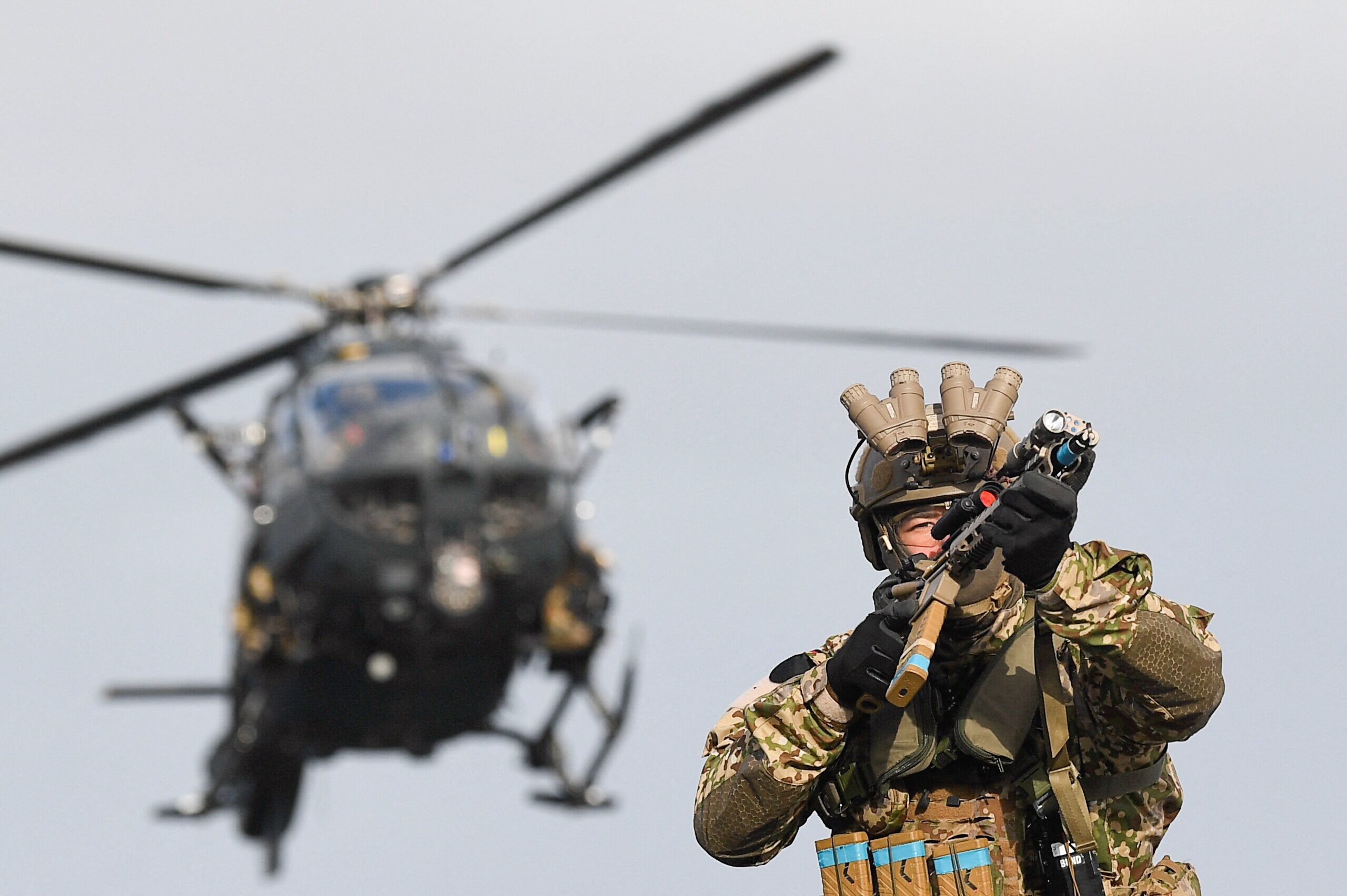 Tai sao chau Au can quy phong thu chung ngoai EU? hinh anh