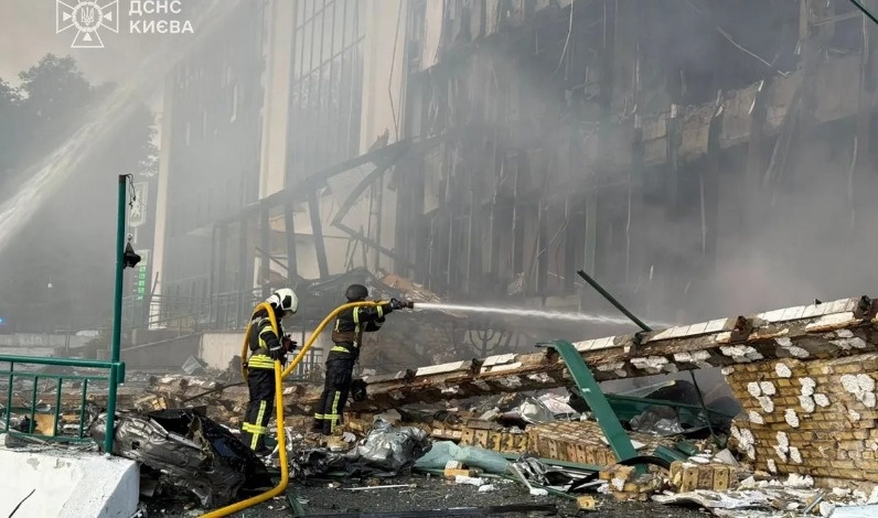 Ten lua va UAV Nga tan cong Kyiv va Odessa trong dem hinh anh