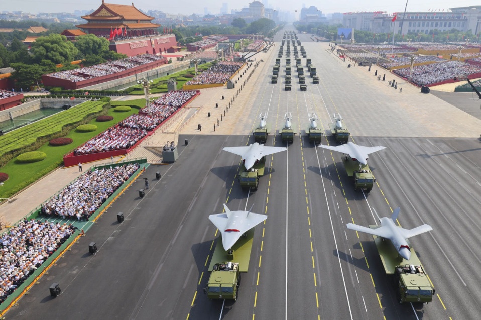 UAV chien dau tang hinh anh 1