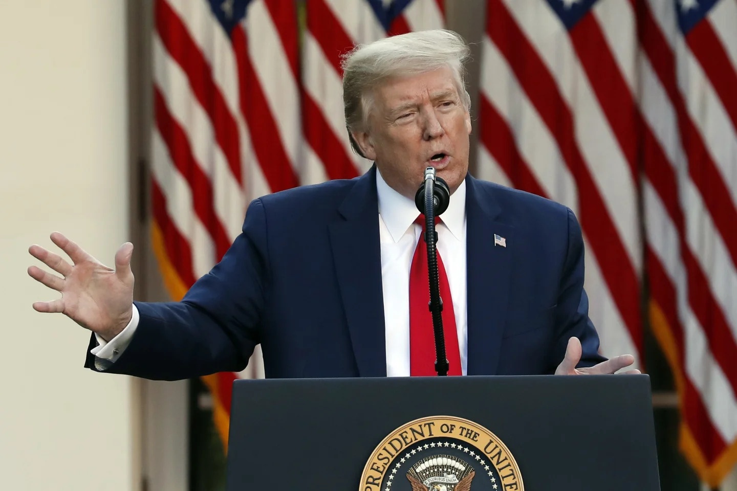 Ly do ong Trump muon du le ky ket hoa binh Thai - Campuchia hinh anh