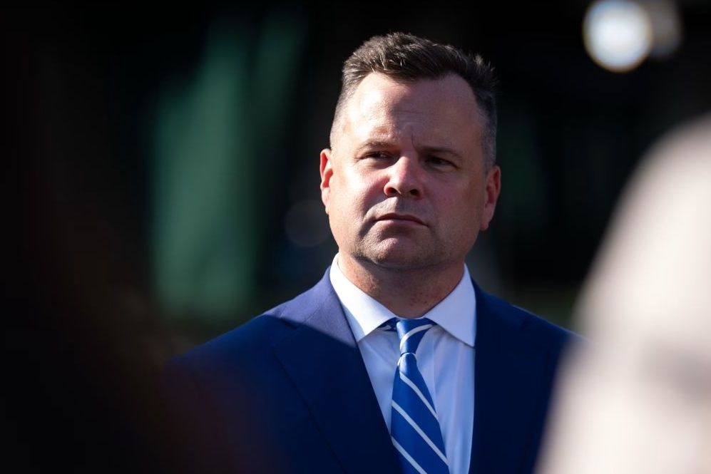 'Ban sao' cua ong Trump va nhung cu ra don lam xao tron Nha Trang hinh anh