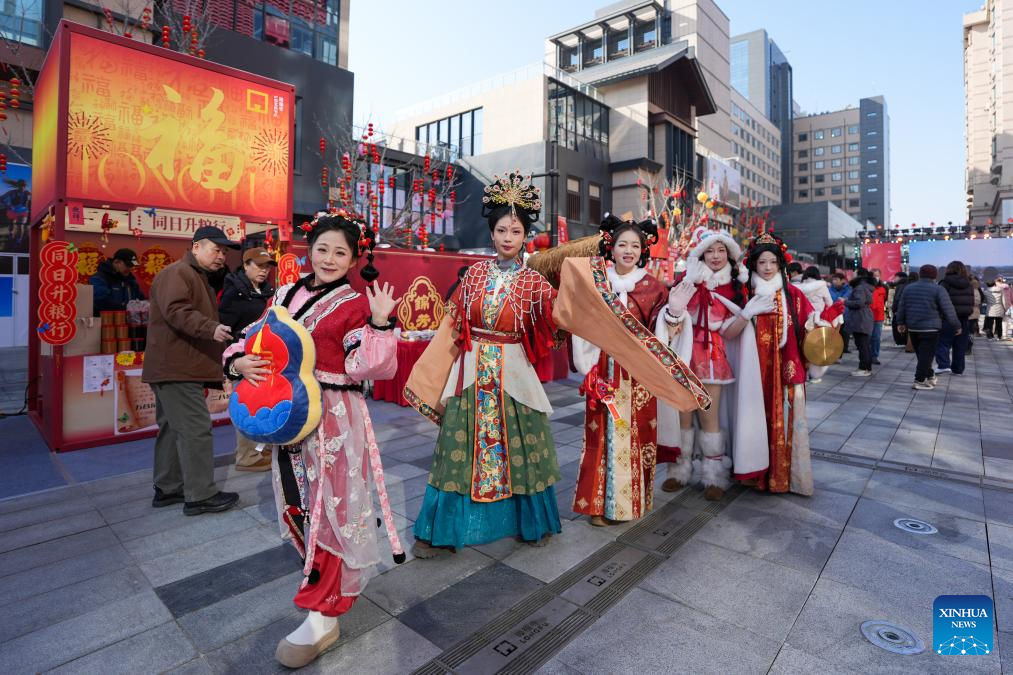 GenZ Trung Quoc ‘tre hoa’ Tet Nguyen dan hinh anh